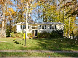 4713 Playfield St, Annandale, VA 22003
