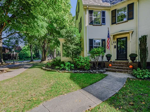 12 Crawford Cir, Wilmington, DE 19805