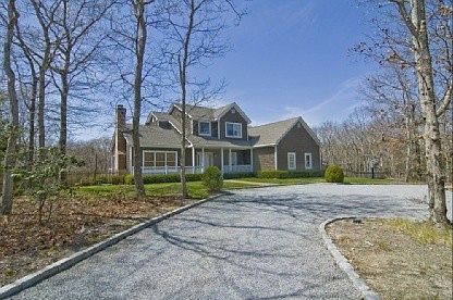 1st image of 7 Lillian Ln
