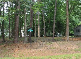 2096 Mayflower Dr, Greenbackville, VA 23356