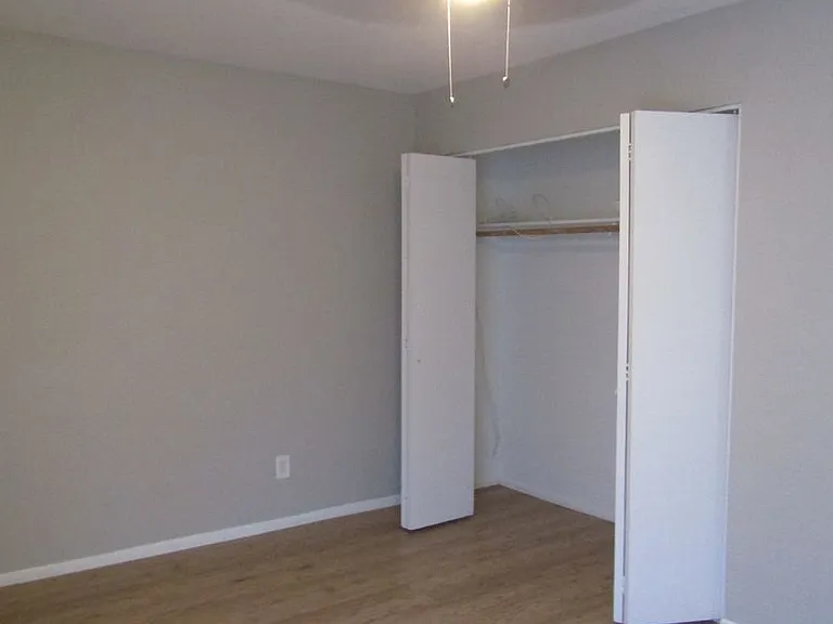 260 W 8th Ave #9 — Photo 9