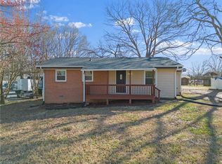 210 Sunset Dr, Eden, NC 27288