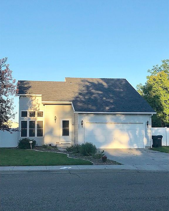1st image of 533 Montcliffe Dr