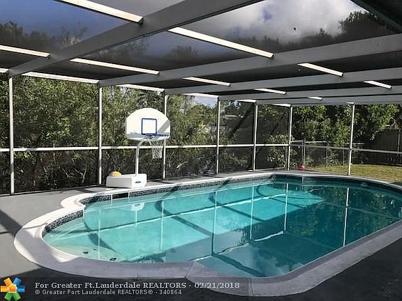 2nd image of 6809 Merion Ct