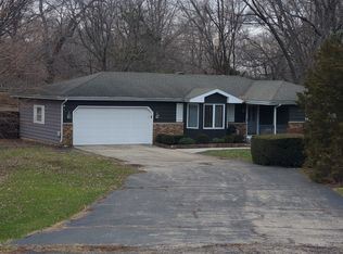 10N910 Belmont St, Elgin, IL 60123