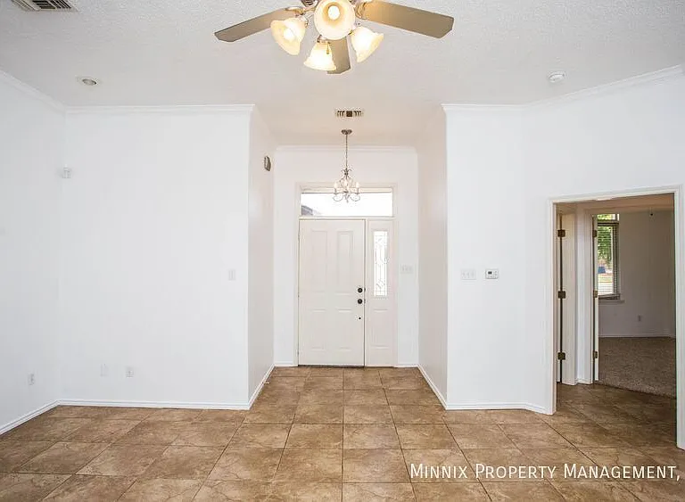 3305 103rd St — Photo 21