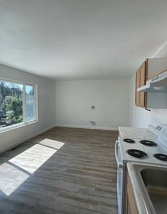 5th image of 225 Coronado Dr