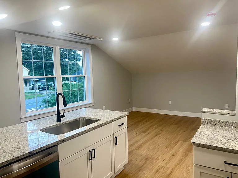 332 Daniel Webster Hwy #3 — Photo 6
