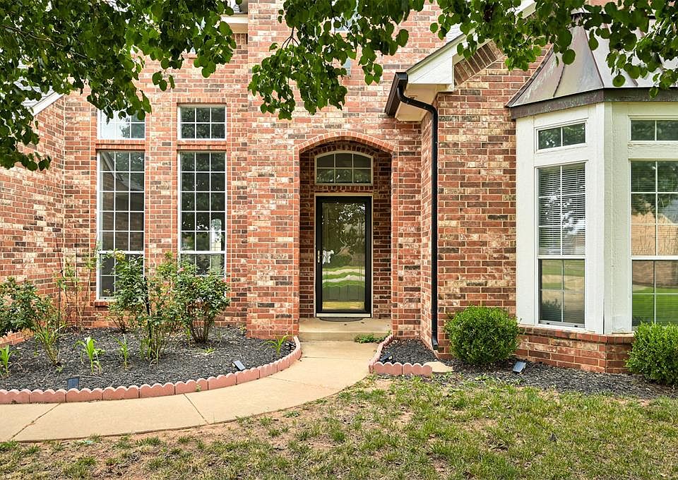 1st image of 12700 Whitefield Cir