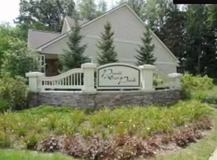 1130 Woodruff Dr #1132, Marshall, MI 49068