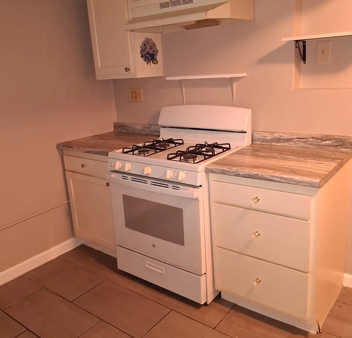 Studio, 600 sqft, $650 — Photo 3