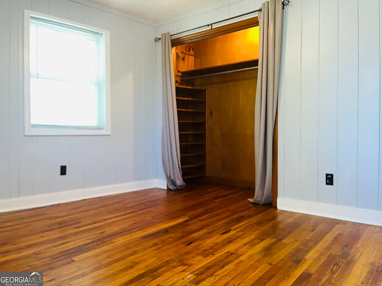 406 E Main St — Photo 17