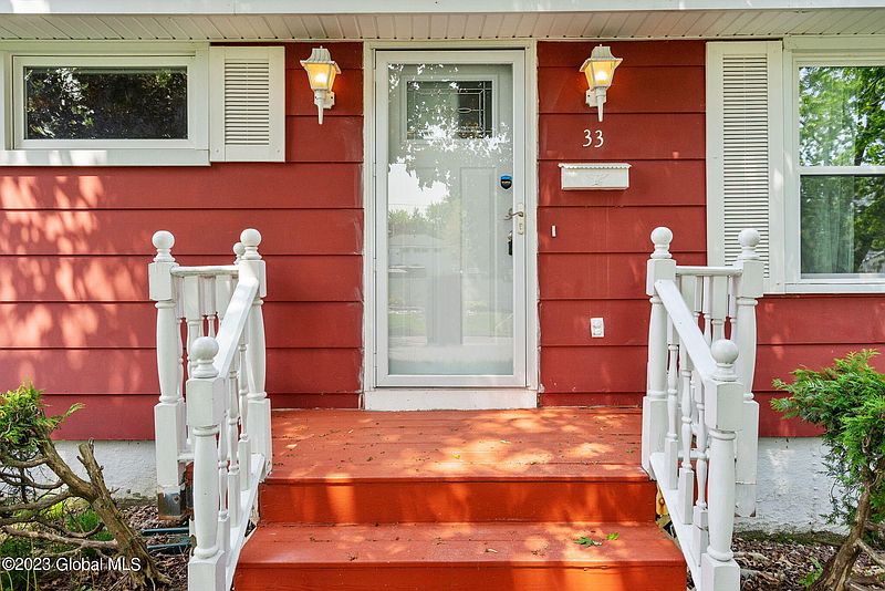 5th image of 33 O'Neil Street