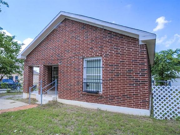 2nd image of 2821 Ellis Ave