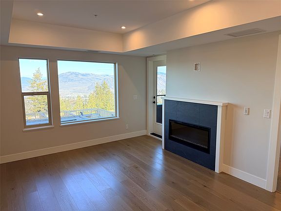 4th image of 2171 Van Horne Dr #108