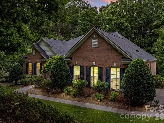 2nd image of 101 Woodwinds Dr