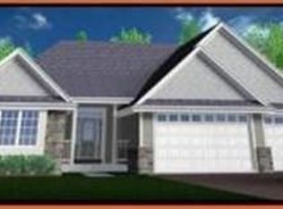 831 Winterberry Rd, Oconomowoc, WI 53066