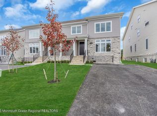 20 Blue River Way, Lakewood, NJ 08701