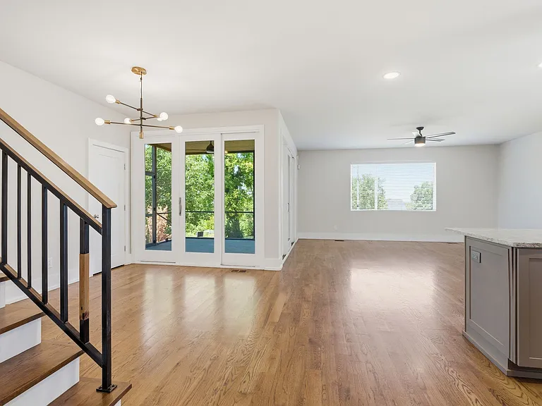426 Patterson St — Photo 13