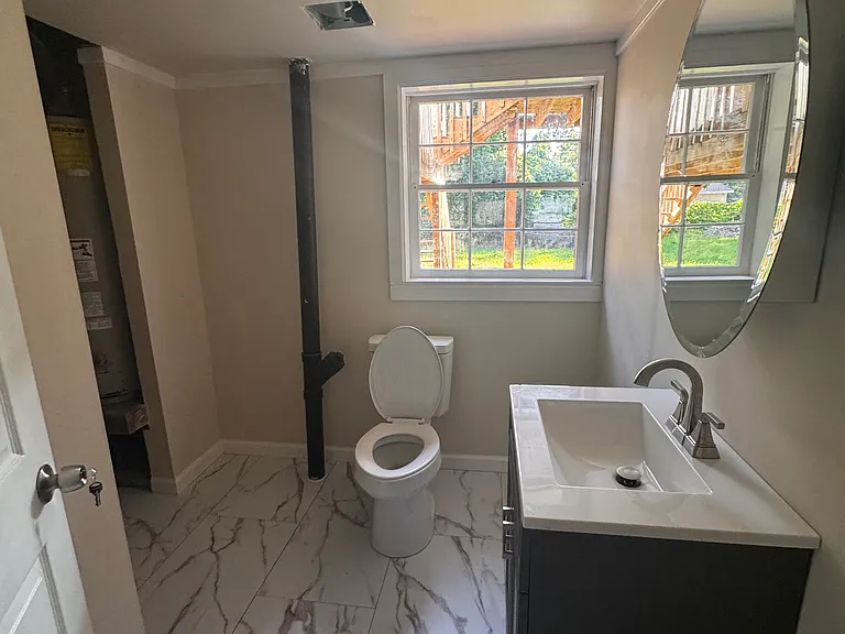 270 Castlegate Cir #1 — Photo 4