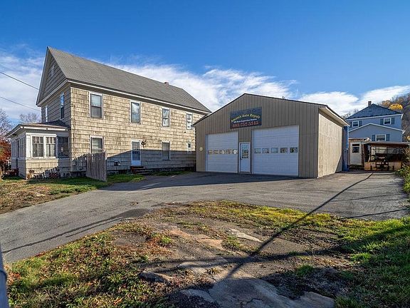 4th image of 534 Champlain Street