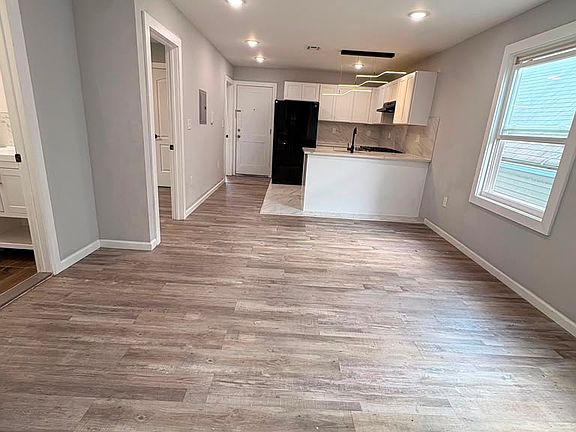 2nd image of 48 S 12th St