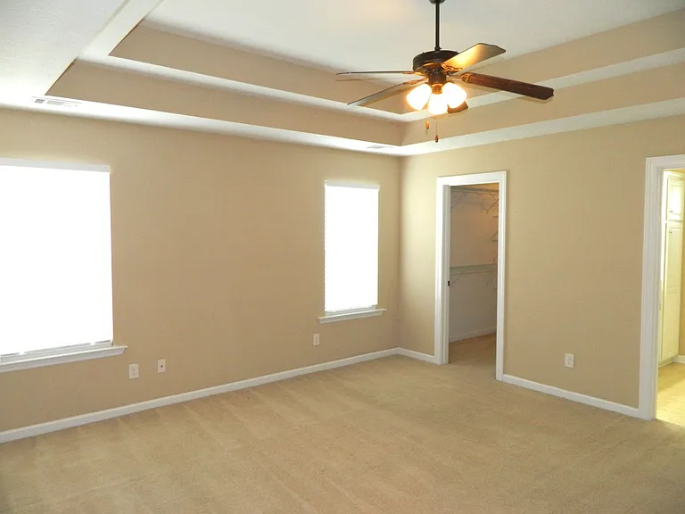 498 Sebastian Dr — Photo 24