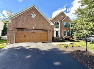 243 Gary Dr, Sewickley, PA 15143