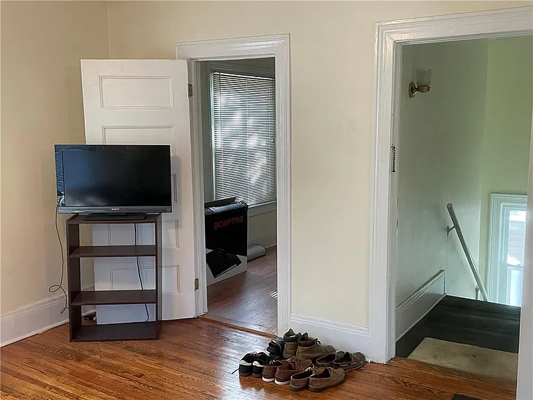 64-66 Harvard St #1 — Photo 3