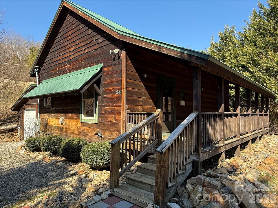 1st image of 24 Supooh Ln