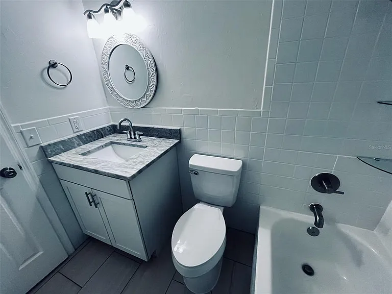 5323 Satsuma Dr — Photo 24