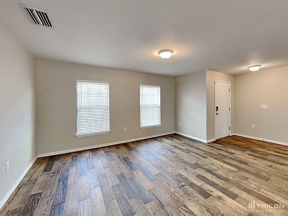 4th image of 1706 Westview Dr