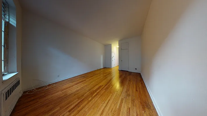 Rented by Bond New York | media 2