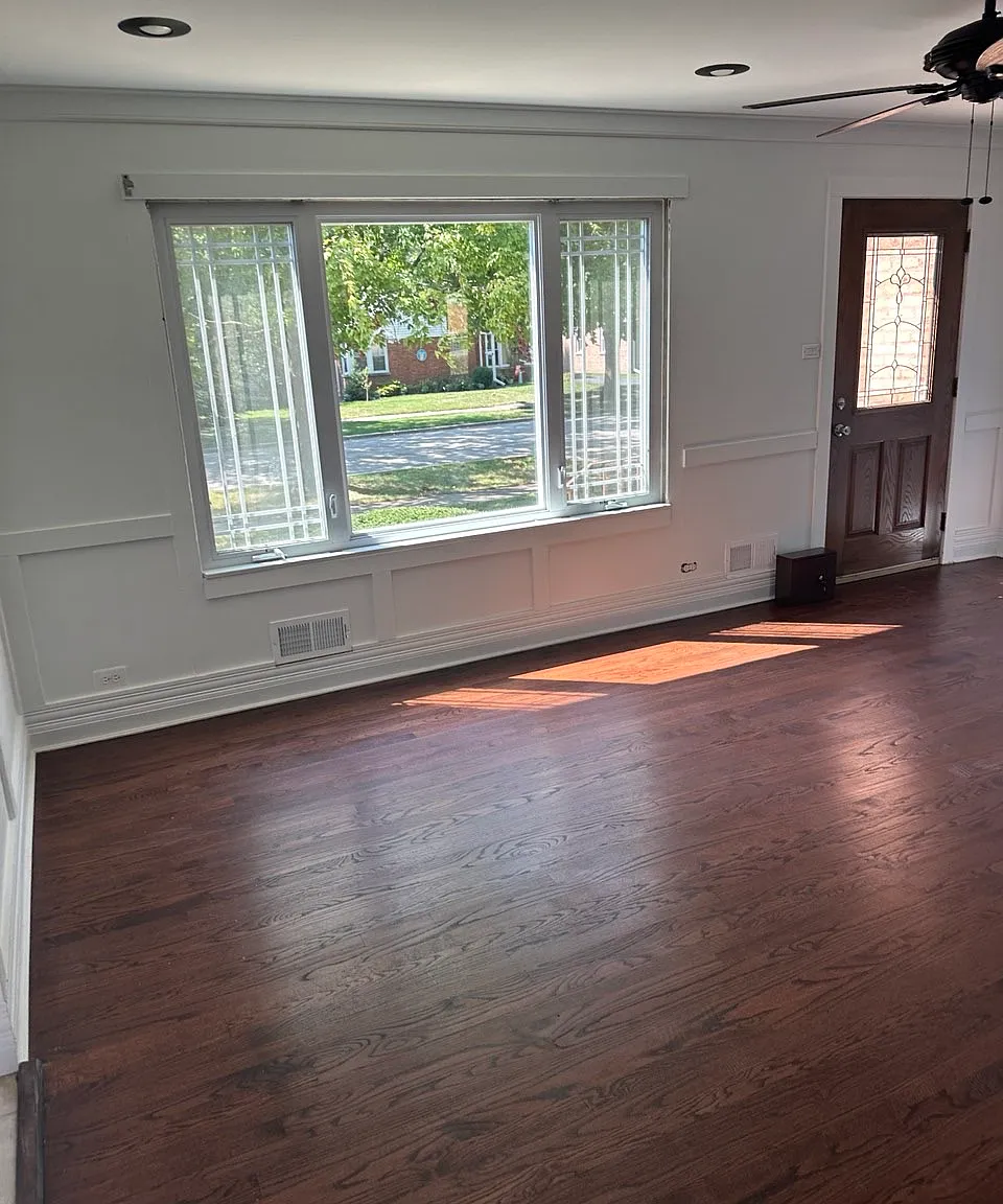 5 bed, 1800 sqft, $2,950 — Photo 2