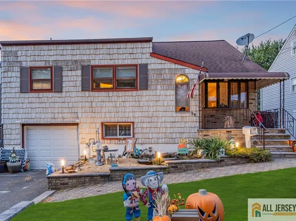 99 Arlington Dr, Fords, NJ 08863