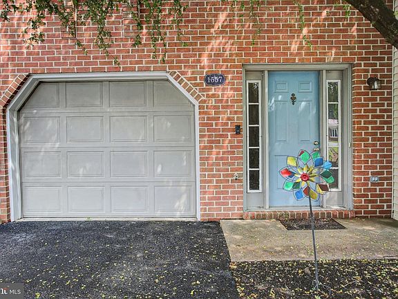 4th image of 1557 Brechbill Rd