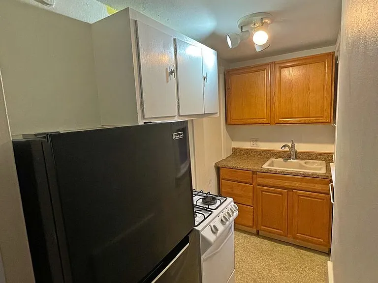 1338 Washtenaw Ave — Photo 22