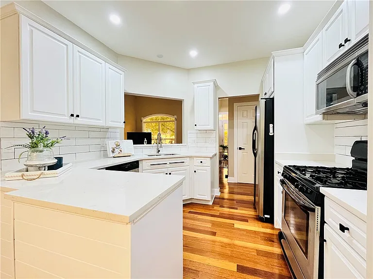 136 New Tudor Rd — Photo 12