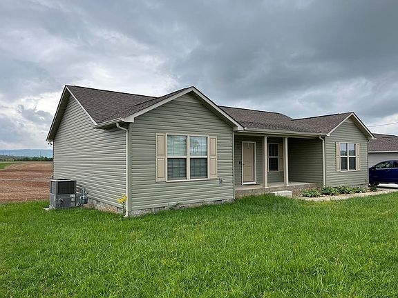 5th image of 503 Strawberry Dr