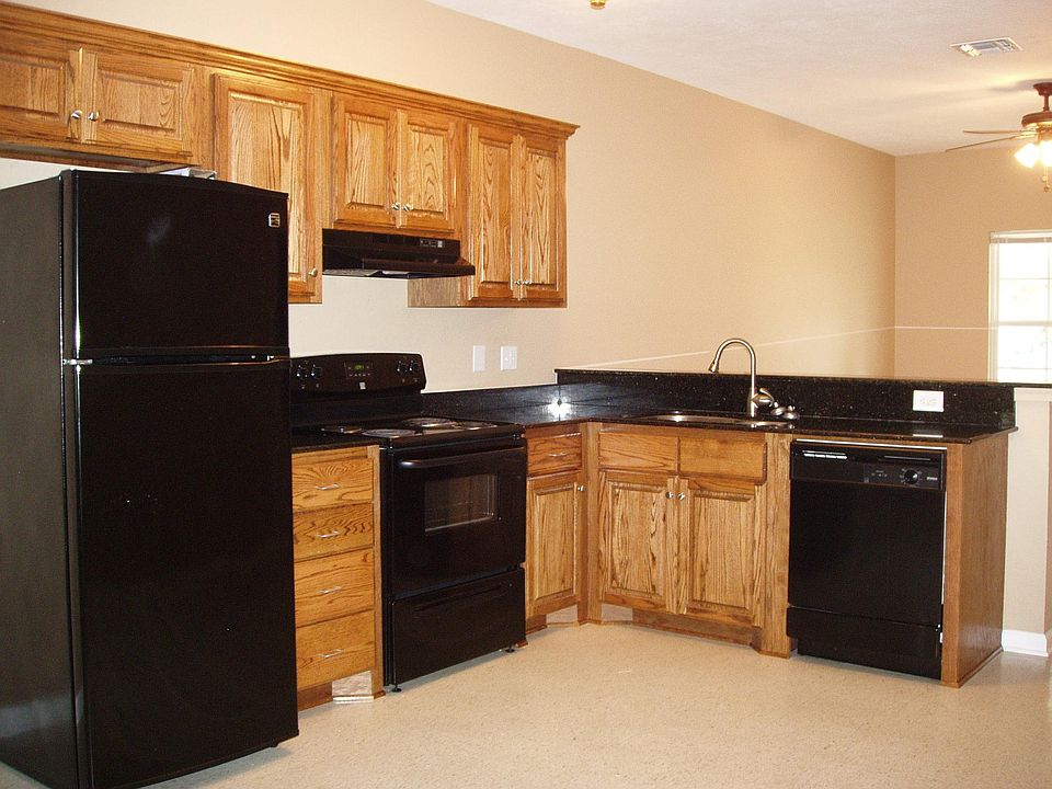 1st image of 6022 Perry Ln #A