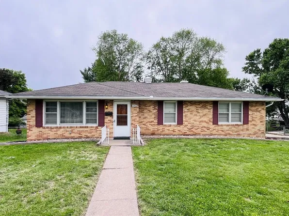 2820 Clay St, Saint Joseph, MO 64501