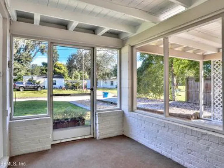 5236 River Forest Dr — Photo 3