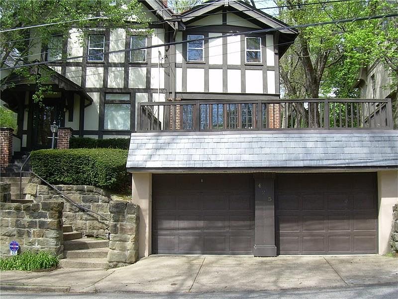 2nd image of 425 Locust St