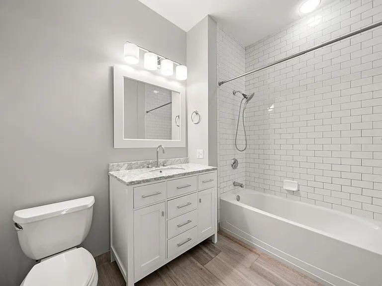 1100 Adams St #412 — Photo 15