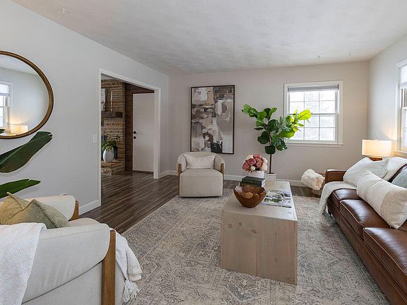 5th image of 2304 E Cardinal Street