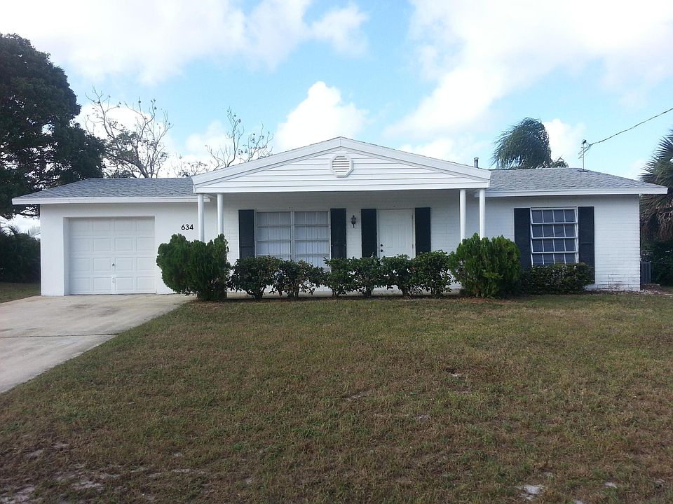 1st image of 634 SE Degan Drive