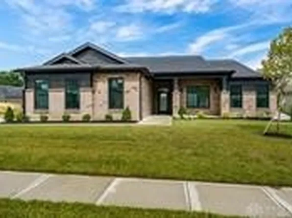 9326 Rochelle Ln, Centerville, OH 45458