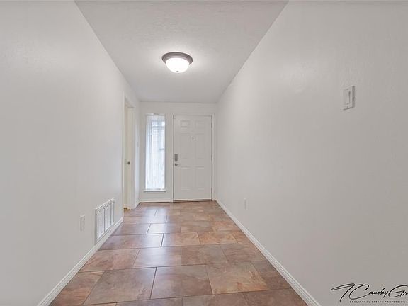 4th image of 809 Bayou River Dr