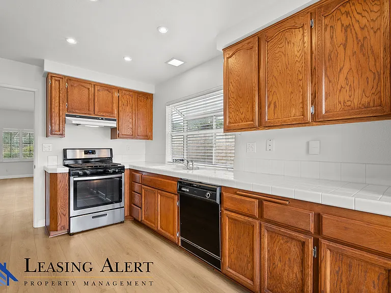 23459 Riversbridge Way — Photo 6