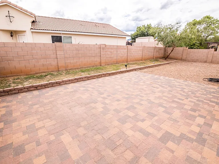 278 Bainbridge Dr — Photo 42